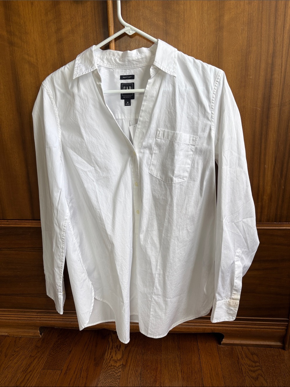 GAP Maternity White Long-Sleeve Button-Down Shirt